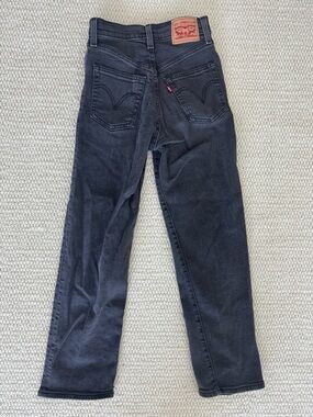 Levi's Women's Straight-Leg Jeans in Washed Black